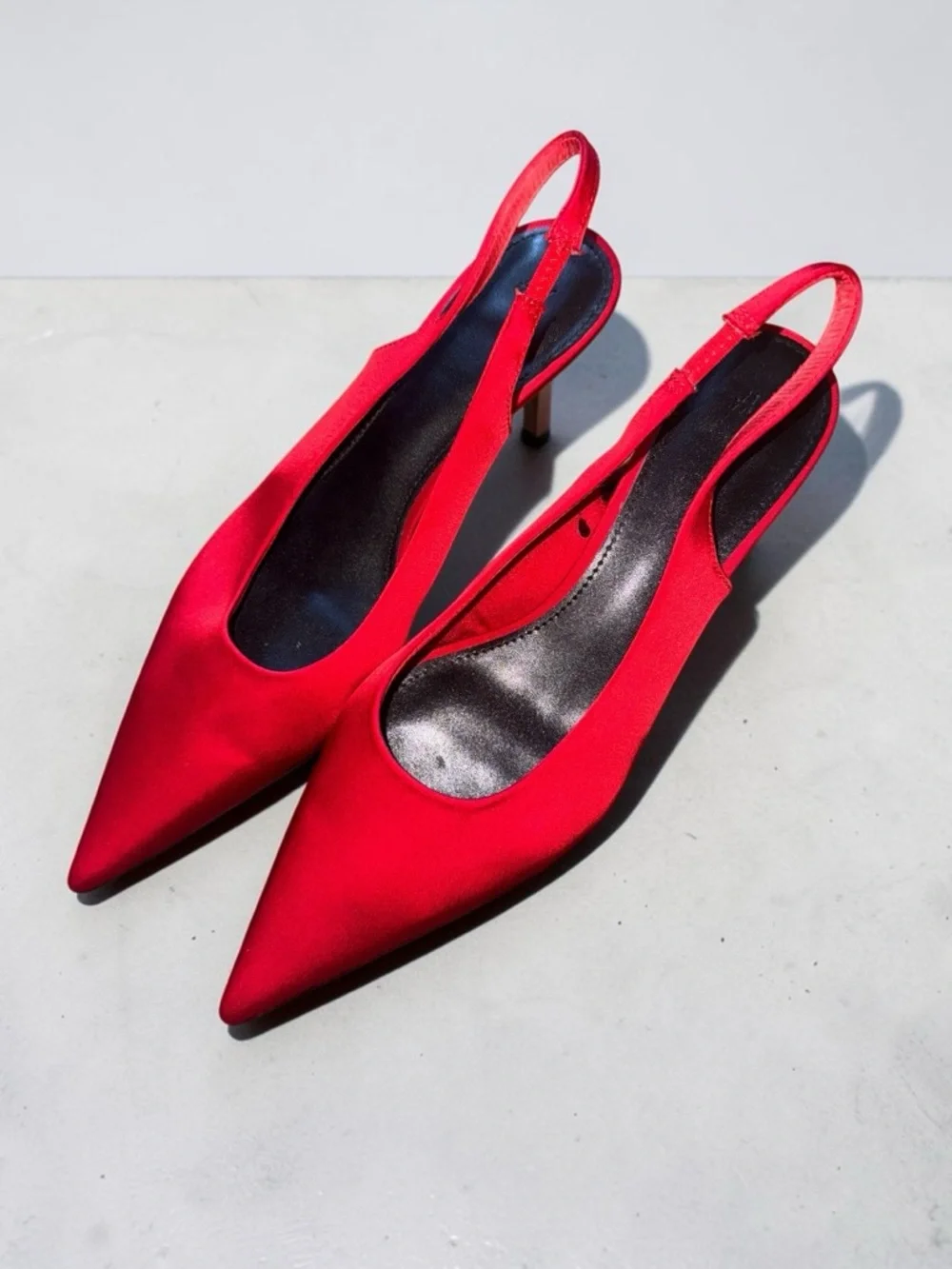 H&M Red Pointed Toe Slingback Heels - Picture 4 of 6